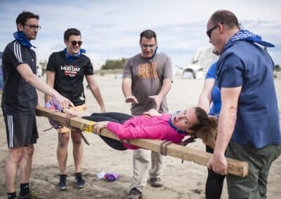 Activités cohésion d'équipe et d’entreprise à la mer : Construction de brancard / Pack Neptune