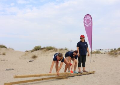 Parcours surlévé / Activités cohésion d'équipe et d’entreprise à la mer